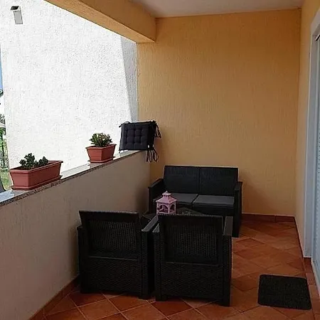Katarina Apartmán Mundanije
